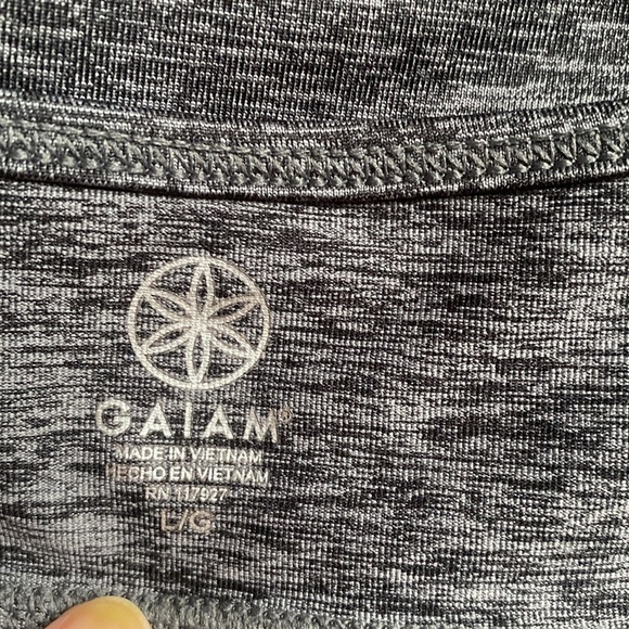 gaiam large grey sports bra with removable padding - Picture 4 of 6